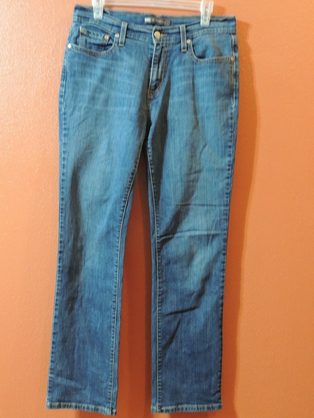 Levi 505 Jeans Straight Leg Woman 30x32 Blue Pockets Travel Vacation Denim Jeans